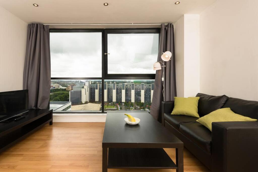 Trendy 10Th Floor Studio Apartment Glasgow Exterior foto